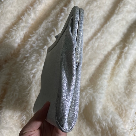 Vintage silver metallic clutch handbag mini bag - Picture 6 of 7